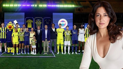 Fenerbahçe'nin forma tanıtım lansmanına katılan Meltem Cumbul'un kıyafeti olay oldu! Taraftarlar ikiye bölündü