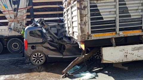 Adana'da katliam gibi kaza: 5 kişi hayatını kaybetti