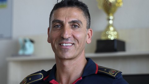 Yavruyken kurtarılan hayvan, İstanbul İtfaiyesi’nin bir parçası oldu