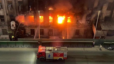 Mısır'da iletişim merkezinde yangın: 22 yaralı