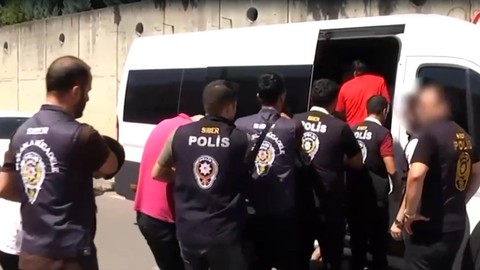 50 ilde siber suçlar operasyonu! Yüzlerce kişi gözaltına alındı
