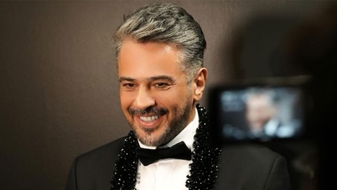 Aşk itirafı gelmişti! Emre Altuğ sır gibi sakladığı sevgilisini övmelere doyamadı