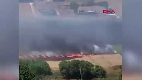 Büyükçekmece'de çıkan yangın evlere sıçramadan söndürüldü!
