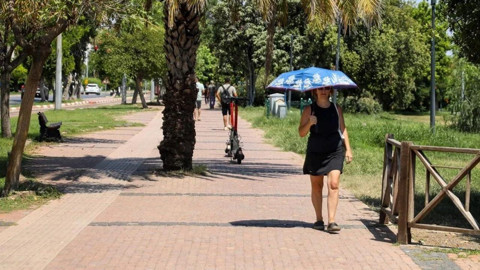 Antalya'da temmuz cehennemi: 95 yılın sıcaklık rekoru kırıldı