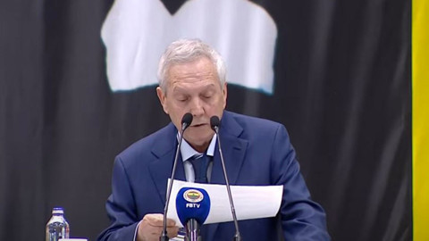 Fenerbahçe'de yoğun destek ve alkışlarla Aziz Yıldırım kürsüye gitti