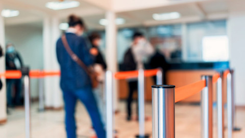 Türkiye'de faaliyet gösteren dev banka işlemlerini durduruyor!