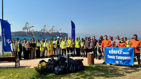 Körfez’de kıyı temizliği seferberliği başladı. Yarım saatlik çalışmada 70 kilo atık toplandı
