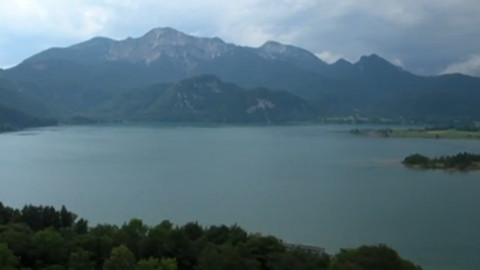 Almanya’da Eibsee Gölü doğa severlerin gözde rotası