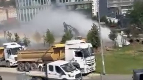 Kağıthane'de İSKİ isale borusu patladı! O anlar cep telefonu kamerasına yansıdı