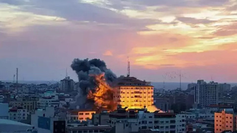 Yemen'in başkenti Sana'da patlama meydana geldi