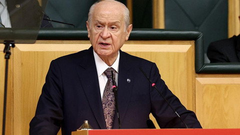 Bahçeli'den Özgür Özel'e tepki: 'Tek kelimeyle hezeyanname nutku, hezimet ve hüsran numunesidir'
