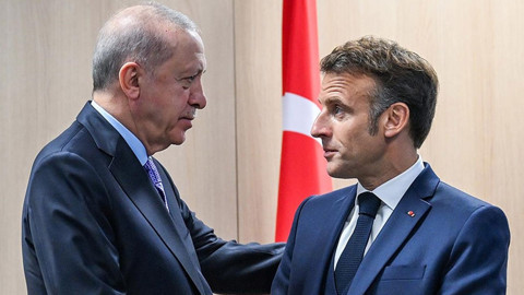 Cumhurbaşkanı Erdoğan Macron ile görüştü: İsrail'in dizginlenmesi şart!