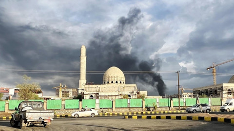 Husiler duyurdu: İsrail saldırısında Husi başbakan ve bakanlar öldürüldü