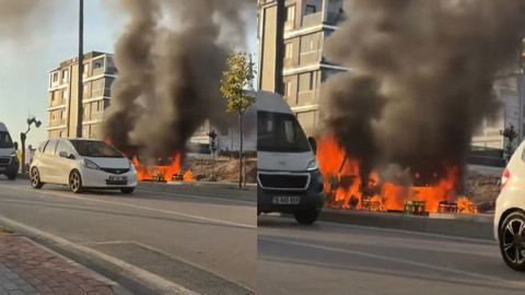 Seyyar kokoreç minibüsü alev topuna döndü