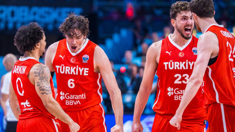 Tarih yazdık! 12 Dev Adam, Yunanistan’ı devirdi! Finale adını yazdırdı