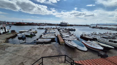 Tekirdağ’da etkisini gösteren sert poyraz balıkçıları vurdu, tekneler limana demirlendi