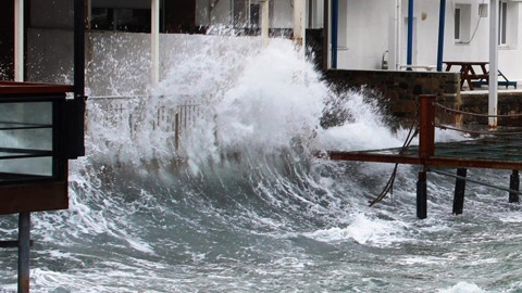 Ege Deniz'inde yarın için büyük uyarı! Fırtına bekleniyor