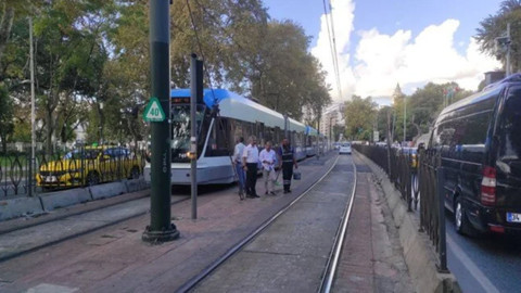 Beyoğlu'nda tramvay kazası! Yolun karşısına geçmeye çalışan yayaya çarptı
