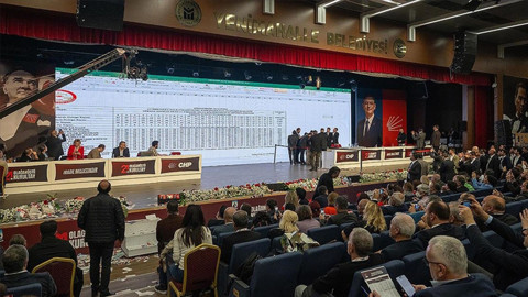 Gözler CHP kurultayında: Genel merkezin dava tedbiri dikkat çekti