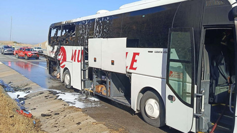 Aydın'da seyir halindeki otobüs alevlere teslim oldu: 28 yolcu facianın eşiğinden döndü