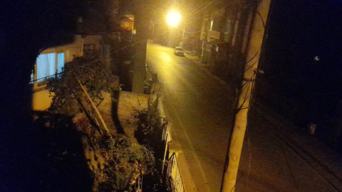 AFAD duyurdu: Balıkesir Sındırgı'da 4,5 büyüklüğünde deprem! O anlar kamerada