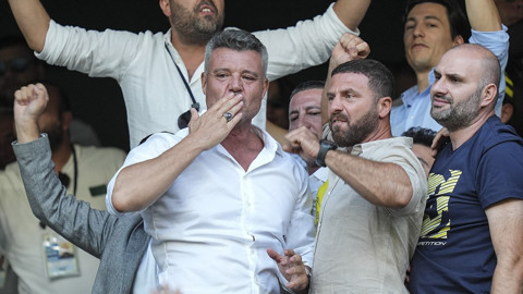 Fenerbahçe'de Sadettin Saran ilk kesiği vurdu! O isimle yollar ayrılıyor