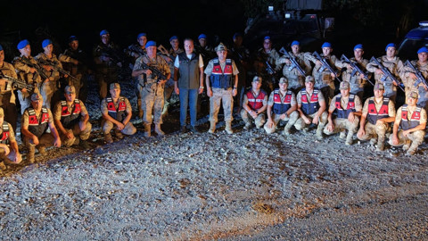 Hatay'da 100'lerce gece vakti nöbet tutmaya başladı. Bölgeye kimse alınmıyor