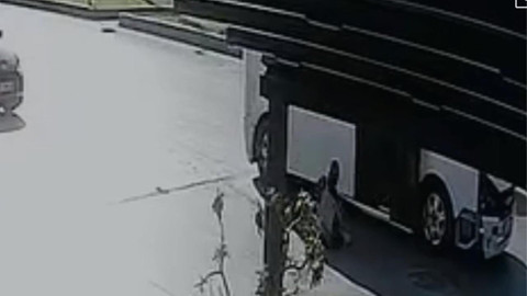 Minibüste ilginç anlar! Saniye saniye kameraya yansıdı