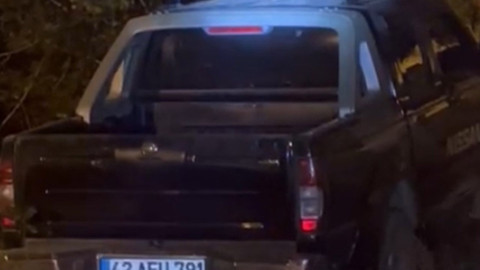 Hakkari'de karnını doyurmadan dönmüyor! Avlanması gereken hayvan o ailenin bir parçası oldu