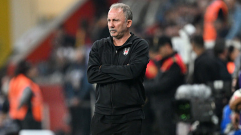 Beşiktaş'a Galatasaray derbisi öncesi kötü haber! Sergen Yalçın resmen duyurdu