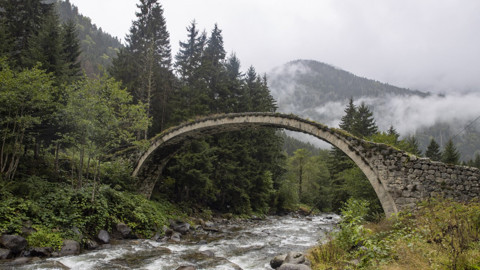 Rize doğasıyla ve tarihi yapısıyla ziyaretçilerini hayran bırakıyor