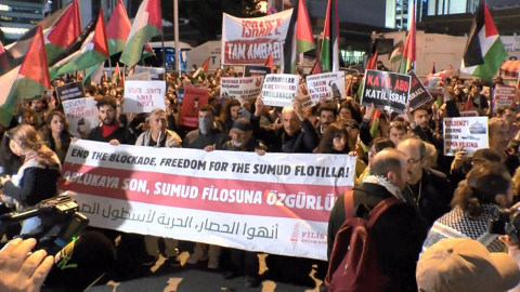 İstanbul'da Sumud Filosu'na destek! İsrail Başkonsolosluğu önünde protesto yapıldı