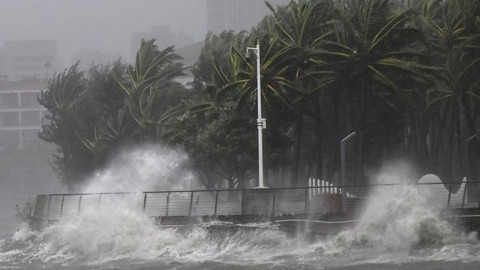 Çin'de tayfun felaketi! 150 binden fazla kişi tahliye edildi