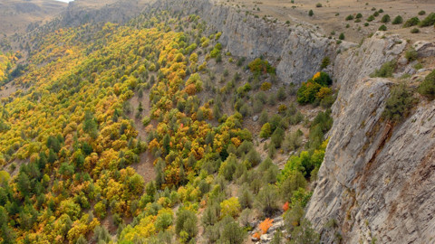 Gümüşhane’de dağlar tabloya döndü! Doğaseverler adeta bir sanat eseri içerisinde yolculuk yaptı