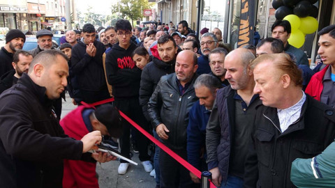 İstanbul'da 1000 TL'lik ürün 100 TL'ye düştü! Oluşan kuyruk inanılmaz