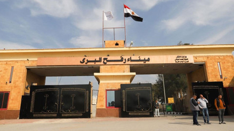 Refah Sınır Kapısı aylar sonra yeniden açıldı! Gazze'ye TIR'lar girebilecek