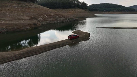 Bursa’da barajlar kurudu, Gölbaşı Gölü’nde su seviyesi kritik seviyeye indi! “Sebze ve meyve üretimi durabilir”