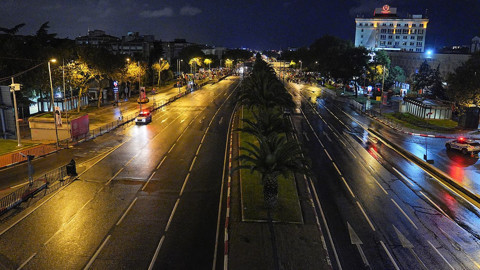 İstanbul'da Cumhuriyet Bayramı provası nedeniyle bazı cadde ve yollar trafiğe kapatıldı