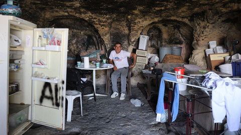 Huzuru mağarada bulmuştu: Gelen tebligat hayatını değiştirdi