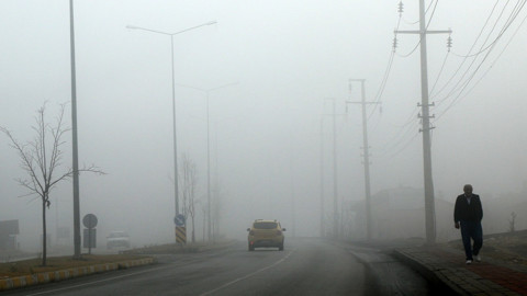 Sürücüler dikkat! O ilde yoğun sis: Görüş mesafesi 30 metreye düştü