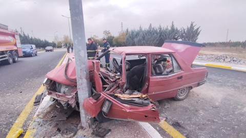 Aksaray’da korkunç kaza! Otomobil hurdaya döndü: Karı kocayı ölüm ayırdı