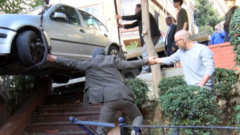 İstanbul'da çocuk parkında faciadan dönüldü