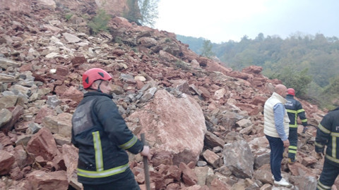 Taş ocağında göçük! Enkaz altında kalanlar var