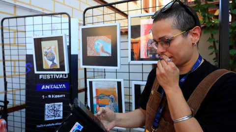 150'ye yakın eseri vardı! İranlı ressamı Antalya'da isyan ettiren olay