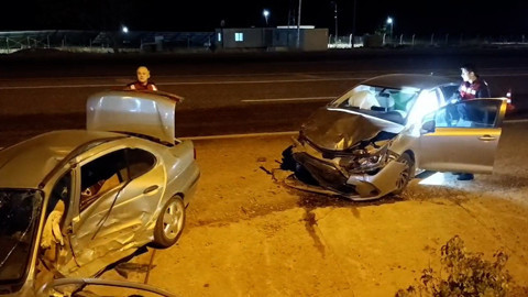 Adıyaman'da feci kaza! Otomobiller çarpıştı: 12 yaralı