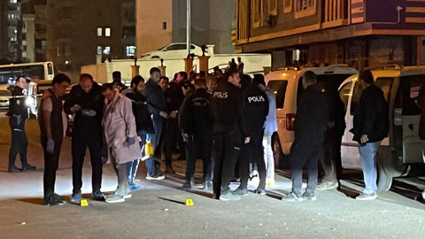 Park yeri bulamayınca düğünü kana buladı! Ortalık savaş alanına döndü: Ölü ve yaralılar var