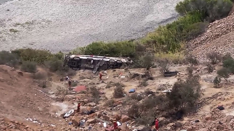 O ülkede feci otobüs kazası: 37 can kaybı!