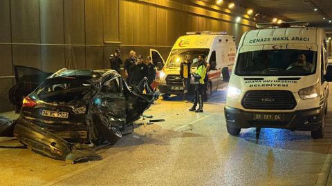 Adana'da korkunç kaza! Kafa kafaya çarpıştılar: 2 ölü, 1 yaralı var