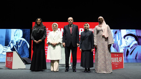 Emine Erdoğan'dan 'Yankılar Sergisi' paylaşımı