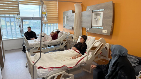 Midyeden zehirlendiler! 4 genç tedavi altında